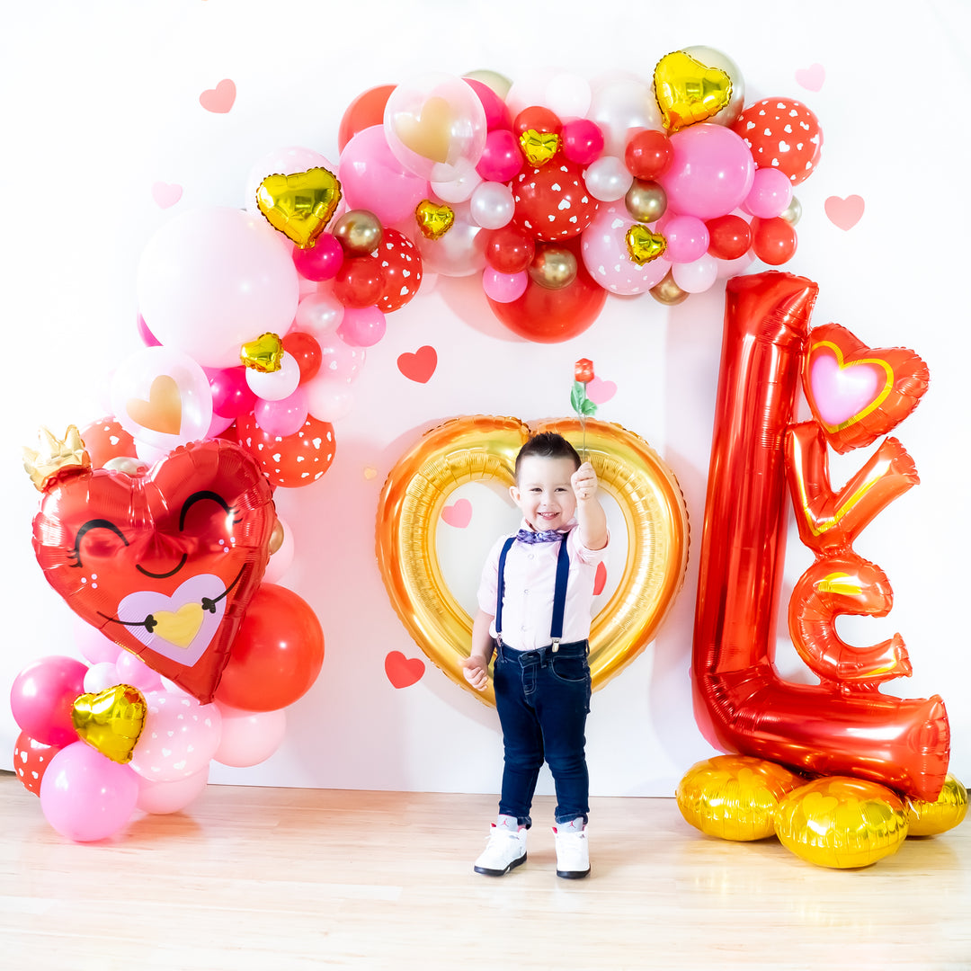 DIY Valentine Crush Balloon Garland