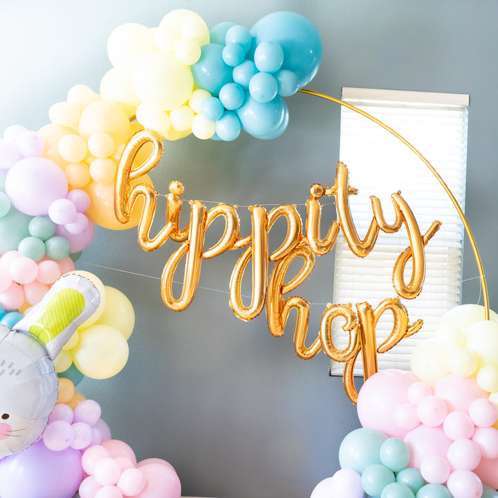 DIY Hippity Hop Easter Balloon Garland