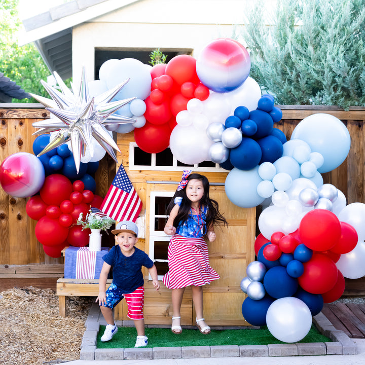 DIY 4th of July Patriotic Boom Balloon Garland