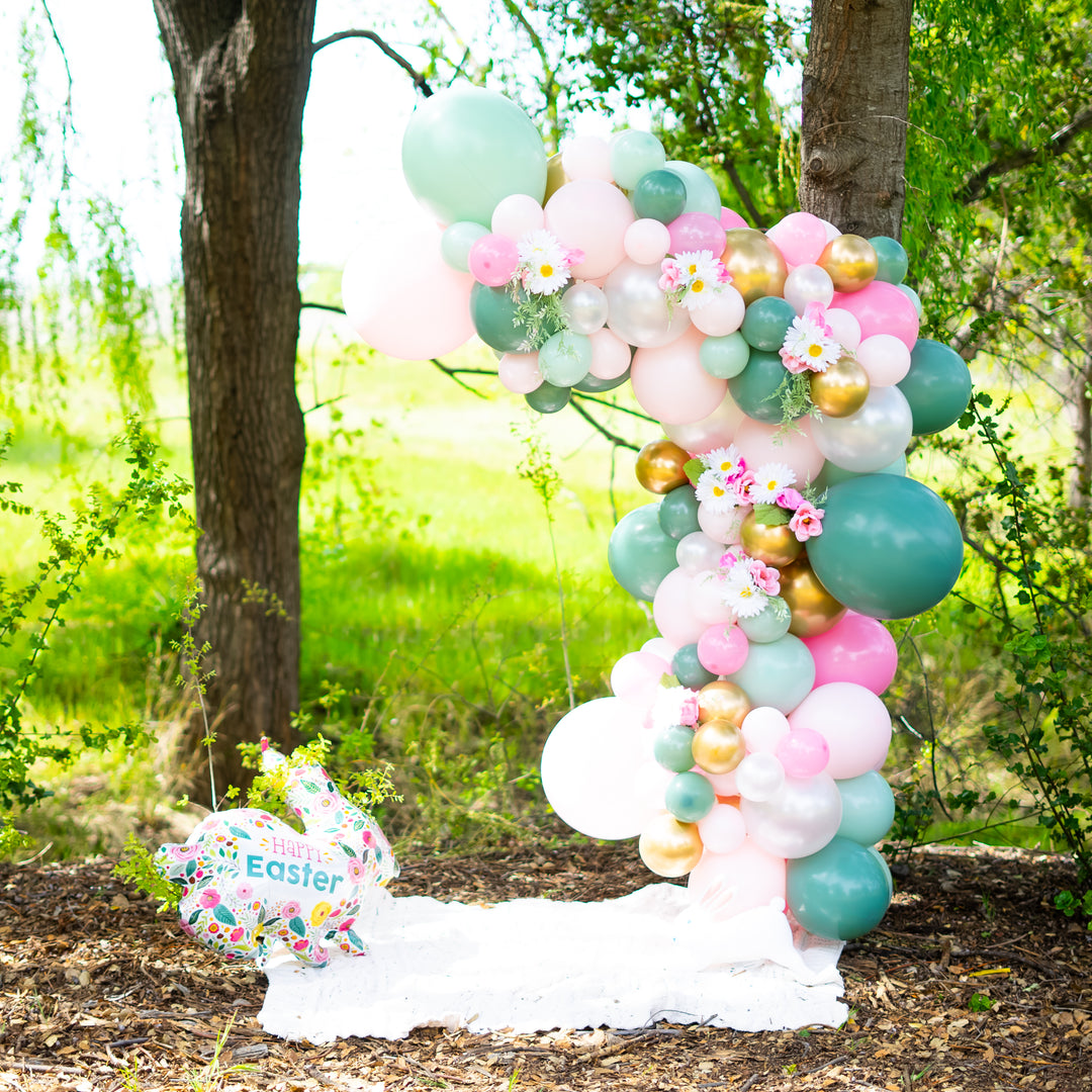 DIY Easter Garden Balloon Garland