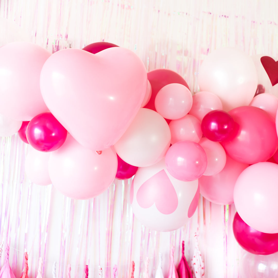 DIY Valentine Balloon Garland