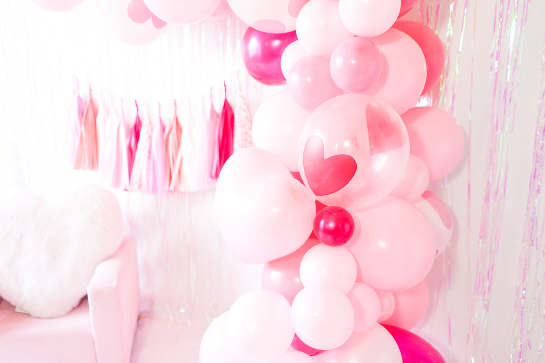 DIY Valentine Balloon Garland